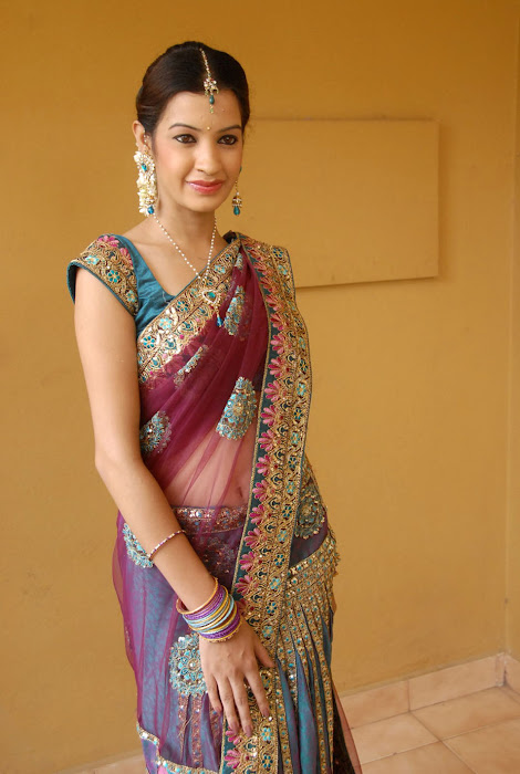 diksha panth new saree , diksha saree actress pics